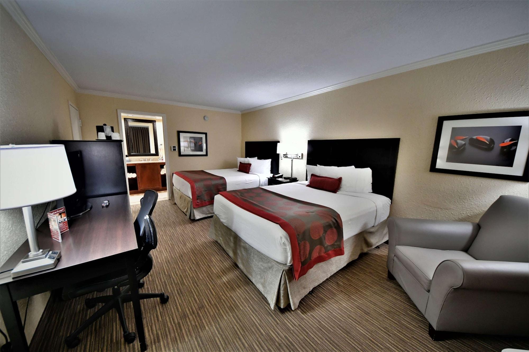 Ramada By Wyndham Jacksonville Hotel & Conference Center Exterior photo