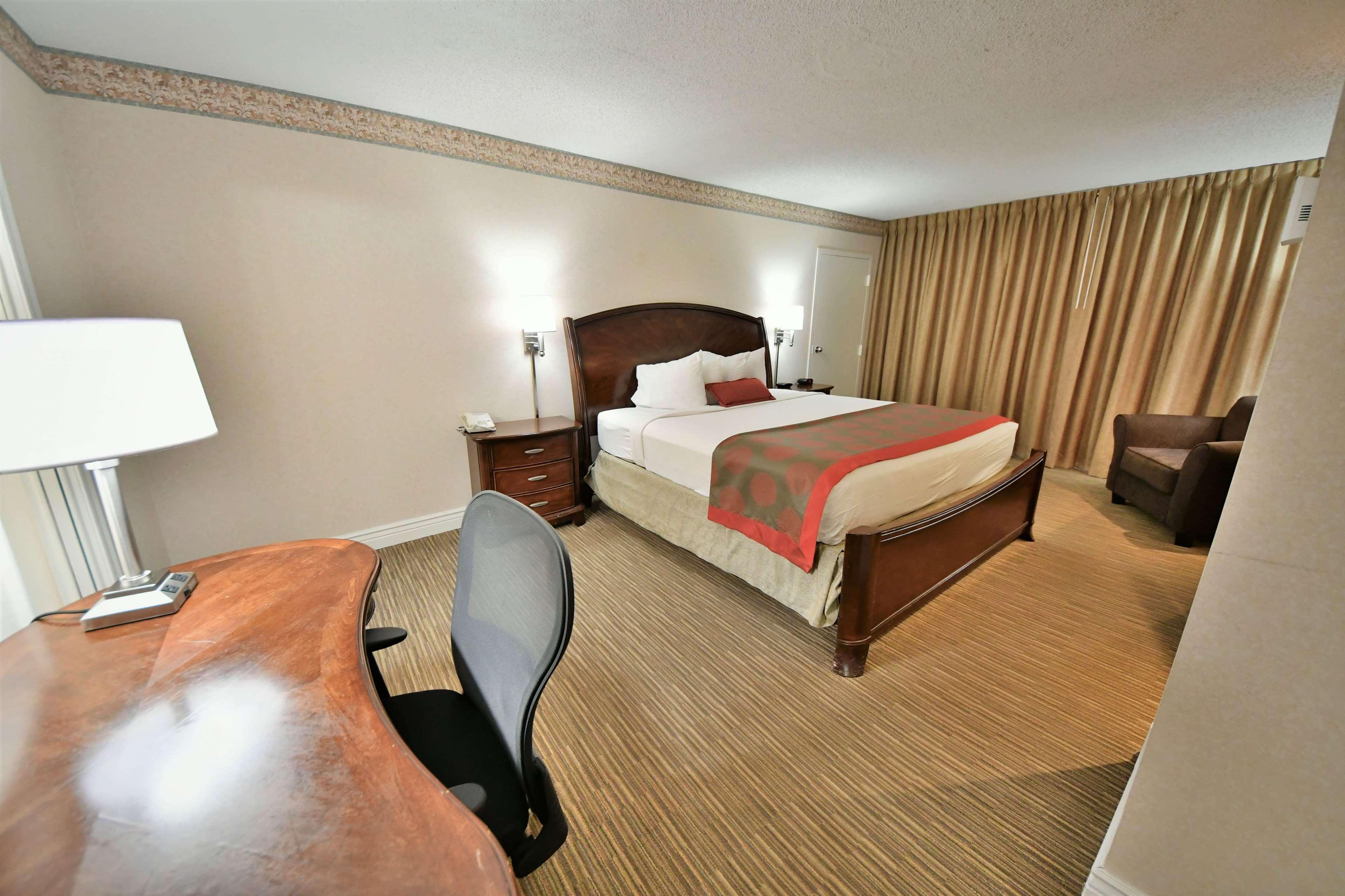 Ramada By Wyndham Jacksonville Hotel & Conference Center Exterior photo